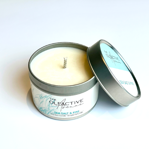 ELENA`S Geschenk - legen wir Deiner Bestellung automatisch bei Versendung bei - SEA SALT & PINE TRAVEL CANDLE - The Olfactive Avenue The Olfactive Avenue