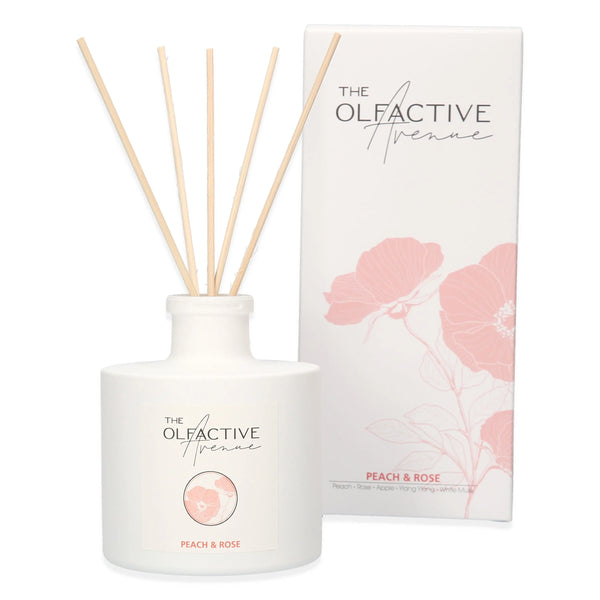 Luxuriöser Peach & Rose Raumduft Diffuser – fruchtig-florale Pfirsich-Note mit Rattanstäbchen, The Olfactive Avenue